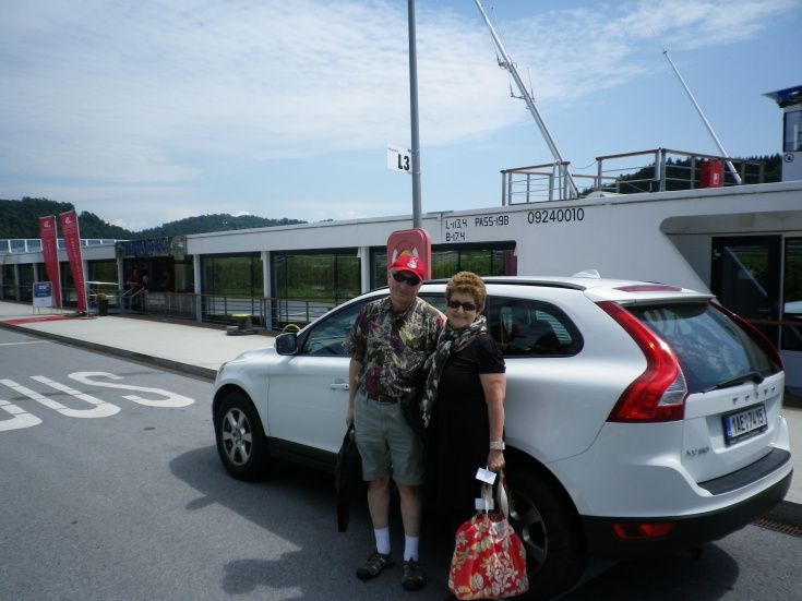 Door to door transfer from Prague to Passau bz VOLVO XC 60 Prague to Passau taxi
