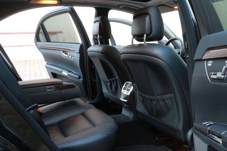 Mercedes Benz S class - private hire limo Prague