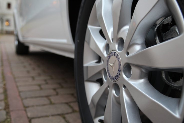 Mercedes Benz VITO TOURER SELECT- Driven minivan hire in Prague