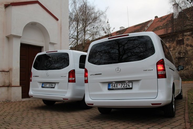 Mercedes Benz VITO TOURER SELECT- Chauffeured minivan to hire